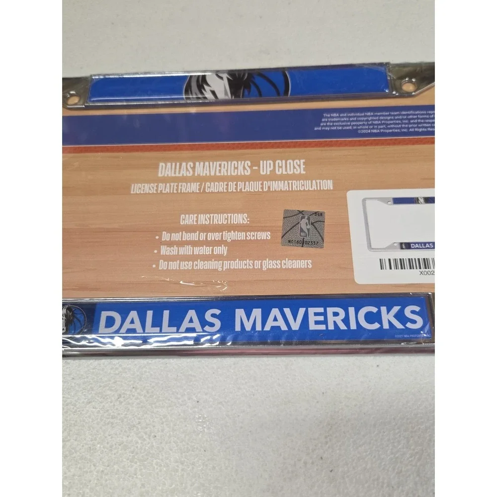 NBA Dallas Mavericks Up Close Chrome License Plate Frame NWT